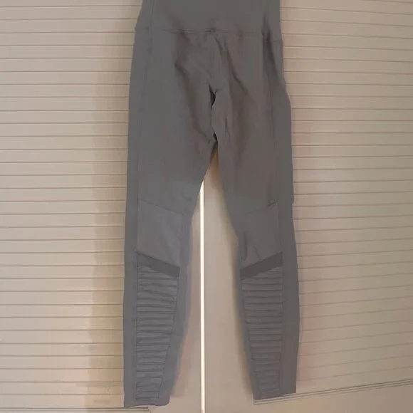 Alo Yoga Womens High Waist Moto Legging Fitted - Picture 4 of 5